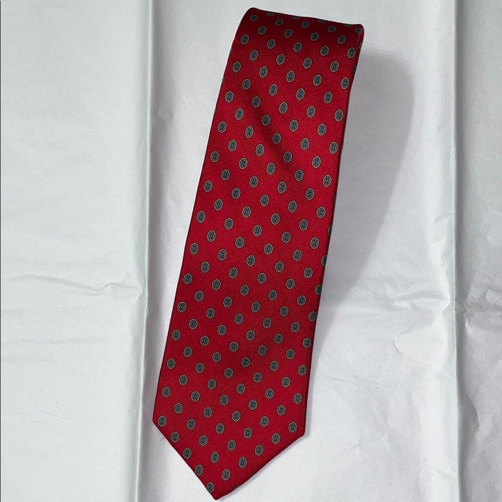 Elegant Red Polka Dot Tie